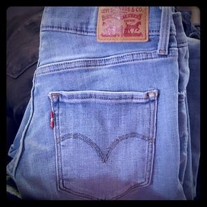 Levi's 312 shaping slim jeans